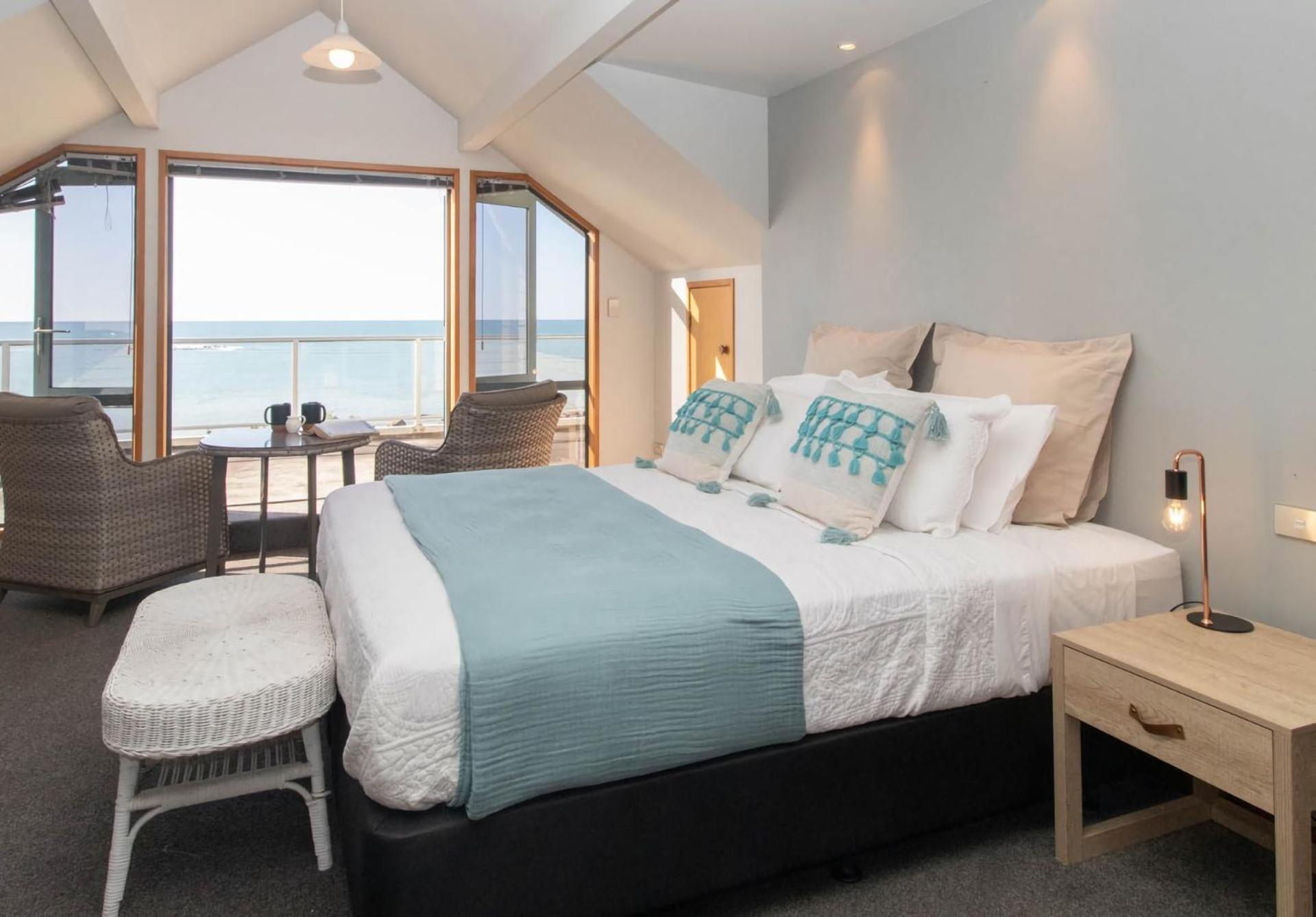 Вилла Beachfront Bliss On Wanaka Terrace Support Local Нью-Плимут Экстерьер фото