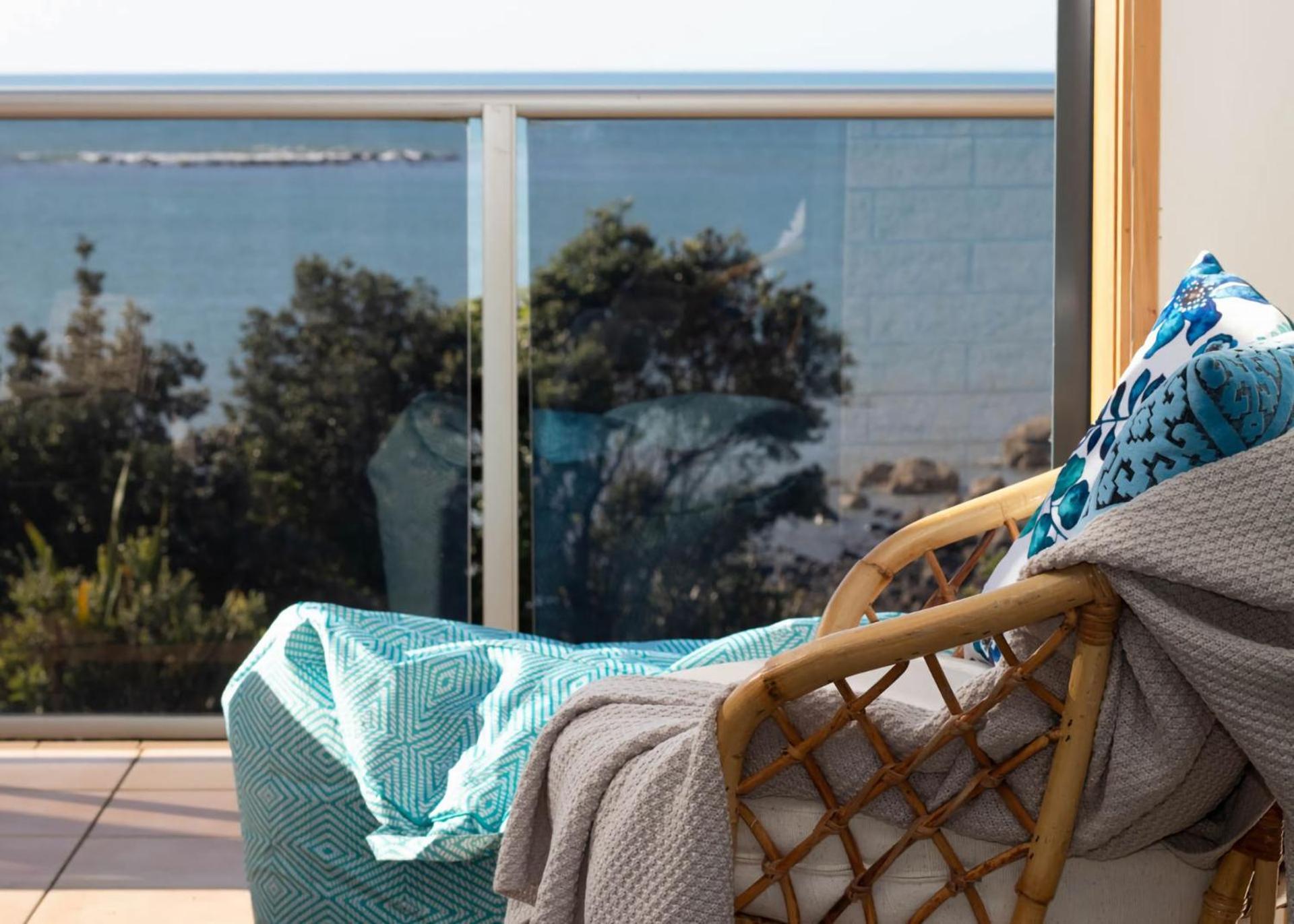 Вилла Beachfront Bliss On Wanaka Terrace Support Local Нью-Плимут Экстерьер фото