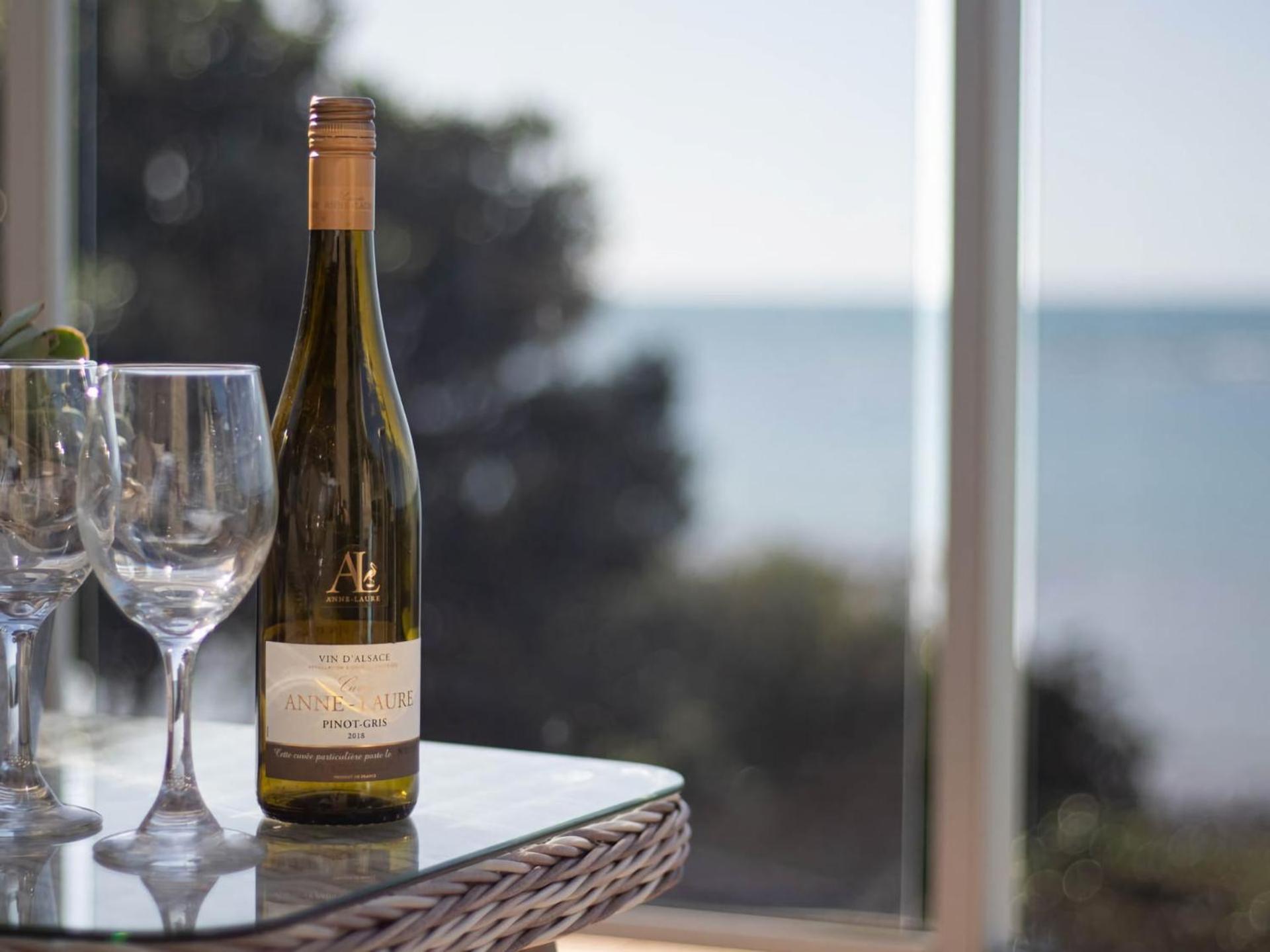 Вилла Beachfront Bliss On Wanaka Terrace Support Local Нью-Плимут Экстерьер фото
